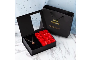 LUYI Hot Selling Lipstick Necklace Jewelry Rose Soap Flower Gift Sets Box for Birthday Woman Valentines Day Mother's Day Gifts