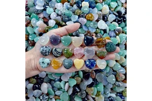 High-Quality Natural Crystal Heart Healing Stone for Mother's Day