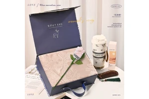 Mother's Day Gift for Mother Law Creative Silk Scarf Gift Box Company Female Employee Practical BXY