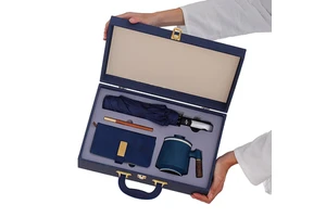 New Arrival Corporate Gift Set Notebook Umbrella Mug Pen Case Client Souvenirs for Father's Day Thanksgiving Christmas Halloween
