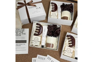 LANJO Free Style Scented Candle Set with Custom Logo Silk Screen Printing Handmade in Recycled Paper Box Perfect Mother's Day Gift