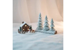 SANWEI Mini Christmas Trees Winter Ornaments Tabletop Small Xmas Tree Mini Bottle Brush Tree With Wood Base for Home Decoration