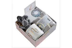 Good Price Mothers Day Gift Sets Cup Towel Souvenir Novelty Gifts Sets for Women