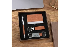 Men's Gift Set for Father's Day Pen Leather Keychain Business Card Holder Box Set Corporate Souvenir Gift Sets
