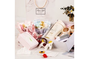 Mother Valentine Day Birthday Thank You Unique Care Package Advertising Bottle Bouquet Fan Item Get Well Soon Gifts for Women