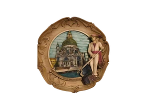 Venice Italy Souvenir Decorative Plate Showcasing Santa Maria Della Salute Church & Gondolier Hand - Painted Resin Wall Art