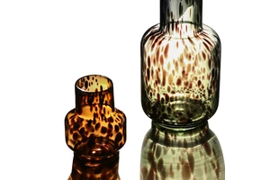 Customizable Mid-Ancient Style Handmade Hawksbill Patterned Spotted Polygon-Shaped Glass Vase Christmas Home Hydroponic Flower
