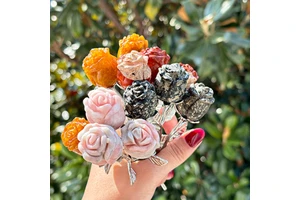 Hot Sale Clear Red Jasper Quartz Rose Flower Craft Elegant Crystal Gifts for Mother's Day & Valentine's Day for Girlfriend