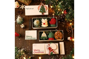 Wholesale Custom Christmas Decorations New Mini Santa Claus Shape Scented Candle Decoration Gift
