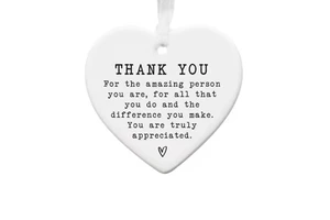 Acrylic Customized Color Keychain for Mom's Gifts Mother's Day Thank You Gifts with UV Printing and Laser Engraving