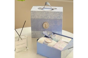 New Gift Packaging Box Mother's Day Souvenir Gift Box Gift for Mother Magnetic Box Custom Rigid Gift Box