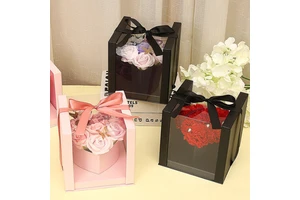 A New Valentine's Day Gift: a Transparent Heart-shaped Hand-held Rose Soap Flower Box for Your Girlfriend's Birthday