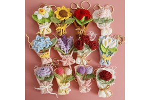 Cute Cartoon Soft Plush Handmade Crocheted Rose Tulip Sunflower 3D Bouquet Carabiner Keychain Pendant