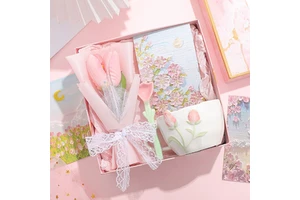 Wholesale Valentine's Day Wedding Gifts Idea Birthday Gift Sets Pink Scented Candle Flower Mug Christmas Gifts for Girls Women