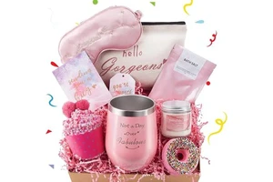 2026 New Product Ideas Novelty Women Spa Gift Set Tumbler With Eye Mask Bath Salt for Christmas Birthday and Valentine's Day