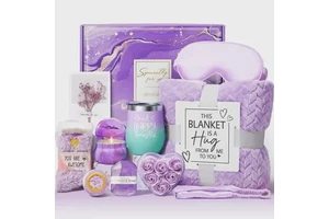 Hot Selling Valentines Day Gift Box Sets Women Souvenir Promotion Present Cup and Towel Set