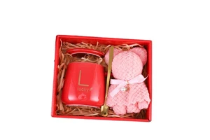 Wholesale Valentine's Day Gift Set for Bridesmaids: Mug and Towel Box