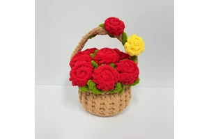 New Handmade Crocheted Flower Basket With Artificial Roses Office Car Gift Holiday Decoration Portable Mini Rose Basket