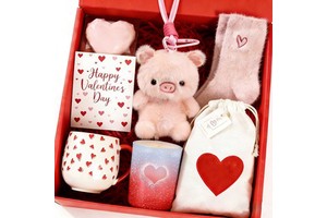 CH Custom Valentine's Gift Skincare Soap and Ceramic Drinking Cups Mystery Box