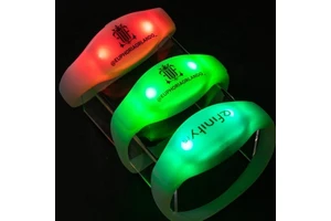 Longstargift Christmas Promotion Gift Wholesale Color Changing Wedding Party Custom Logo DMX Control LED Wristband Bracelet
