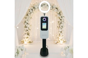 Portable Ipad Photo Booth Wedding Built-in Printer Instant Print RGB Light Easy Setup Metal Photo Booth Selfie Booth Machine