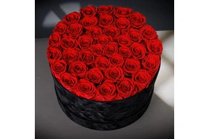 Factory Wholesale 40Pcs Preserved Rose Customize Logo Forever Flower Everlasting Eternal Rose in Luxury Velvet Box for Valentine