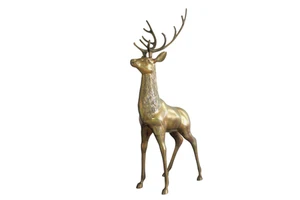 Superior Quality Golden Metal/Aluminium Reindeer Christmas Wedding Decorative Sculpture Handmade Metal Handicraft Customized