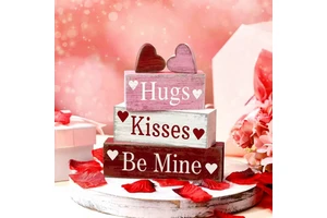 Wooden Four-Piece Valentine's Day Retro Wooden Heart Desktop Ornament Set, Suitable for Decorative Gifts