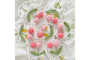 Beautiful Mother's Day Gift Handmade Knitted Tulip Flowers Elegant Crochet Tulip Bouquet Gift Card for Best Friend Birthday
