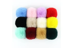 High Quality 8cm Faux Fur Pom Pom Indoor Toys for Kids DIY Simulated Christmas Snowball Fights Halloween New Year and Easter