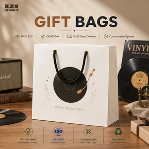 Professional White Card Paper Bag 300gsm Art Matte Laminated Surface Wedding Party Gift Custom Size Production Best Selling Item