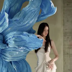 Handmade Customized Size Organza Silk Paper Free-standing Giant Wedding Flower for Window Display Wedding Decoration