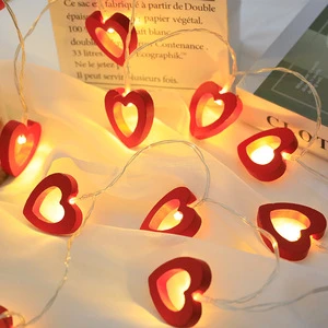 New Style Valentine's Day Wedding Decoration LED String Lights IP44 Rated Waterproof Hollow Heart Shaped Red Wooden String Light