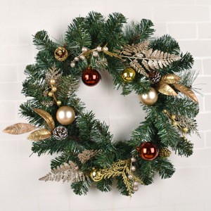 Handmade Christmas Eco-Friendly PVC Wreath Pine Cone Golden Coffee Ball Red Fruit Grass Rattan Ring Christmas Garlands Wreaths