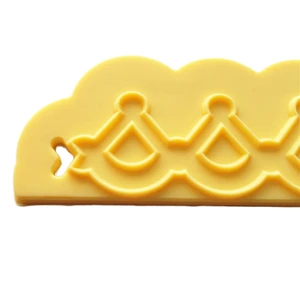 High Quality Baking Cake Decorating Supplies with Rotating Cake Stand Decorating Design Tools