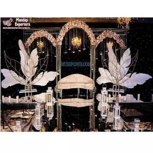 Western Modern Metal Wedding Arch Decoration for Stage Setup Customizable Color & Size Portable