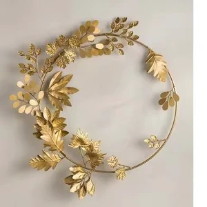 Round Shape Hot Selling Wreath Indoor Christmas Decoration Hanging Garland for Front Door Party Display Ornament Wreath