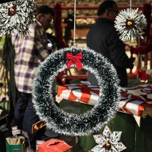 Hot-Selling Plastic Modern Battery Powered Christmas Garland Decorations