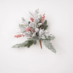 Green Branch Holly Snowy 45cm Synthetic Traditional Christmas Decoration Elegant Garlands Wreaths Berries Wall Mount Festive