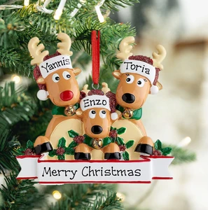 High Quality Christmas Holiday Pendants Personalized 4-Color Printed Cute Reindeer Designs Family Resin Christmas Tree