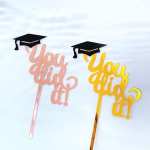 New Lovely Acrylic Eco-Friendly Graduation Cap Cake Decoration Topper for Graduation Party and Birthday
