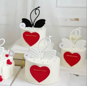 Valentine's Day Cake Decoration with White Swans and Black Little Swans for Couples to Confess Their love and Dress up