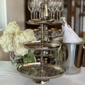 Best Selling Decorative Cake Stand for Home Hotel Restaurant Birthday Engagement Parties Valentine's Day Celebration Cake Stand