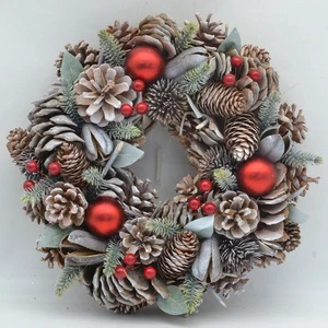 Natural Christmas Pinecone Wreath Beautiful and Authentic Handmade Outdoor Decoration 30*8cm Customizable Design