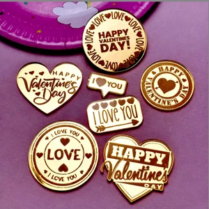 Ins-style People's Day Marked Acrylic Cake Decoration Heart-shaped Valentine's Day Cupcake Decoration