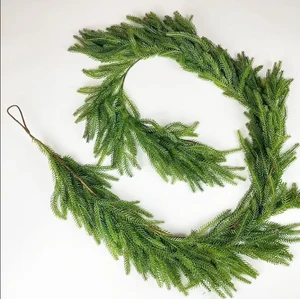 Realistic Green Artificial Christmas Pine Cone Garland Factory Supply Hemlock Flower Arch Decorative Wreaths for Christmas