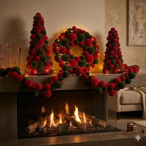 Modern Luxury Xmas Decoration Red And Green Flocked Ball Set Shatterproof Holiday Decor Wholesale Christmas Wreath 2026