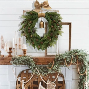 Wholesale Handmade Eco-friendly Christmas Wreath with Bell Modern Indoor Christmas Decor Wreath for Christmas Door Wall Decor
