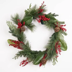 Festive 50cm Traditional Style Christmas Wreath Decor Red Berries Wall Mount Synthetic Rattan Green Natural Wood Indoor Made