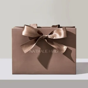 Wholesale Eco-Friendly Luxury Wedding Gift Bag with Ribbon Handle White Paper Bags with logo Print for Small Businesses